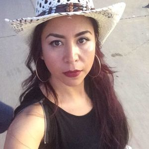 Meet your Posher, Victoria